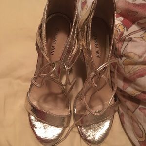 Gianni Bini gold strapping heels